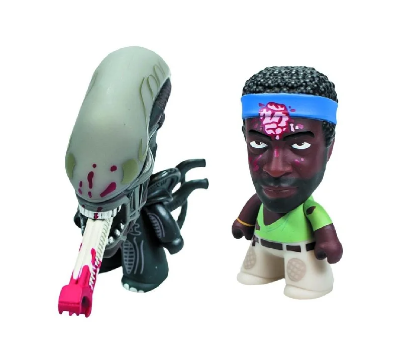 Minecraft Steve and Creeper Action Figures​ Aliens Titan 3" Vinyl Figure 2 Pack: Bloody Parker & Xenomorph