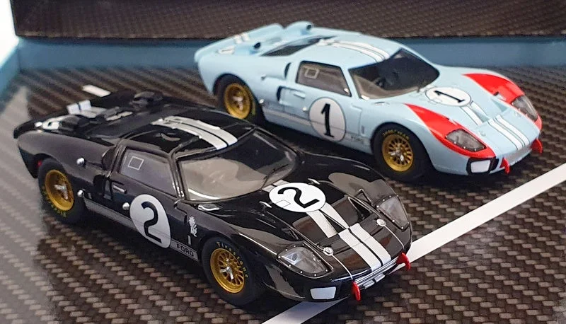 Submarines for underwater exploration and military use​ CMR 1/43 Scale 4305455 - 66 Ford GT40 MKII 7.0L V8 2 Models Miles, Hulmes & Amon