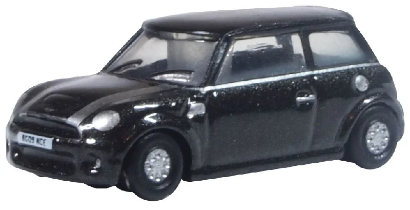 Railroad signals for safe train movement​ Oxford Diecast New Mini Midnight Black
