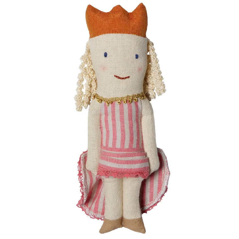 Plush toys for tea lovers with teapot or teacup designs​ Maileg Princess Rattle